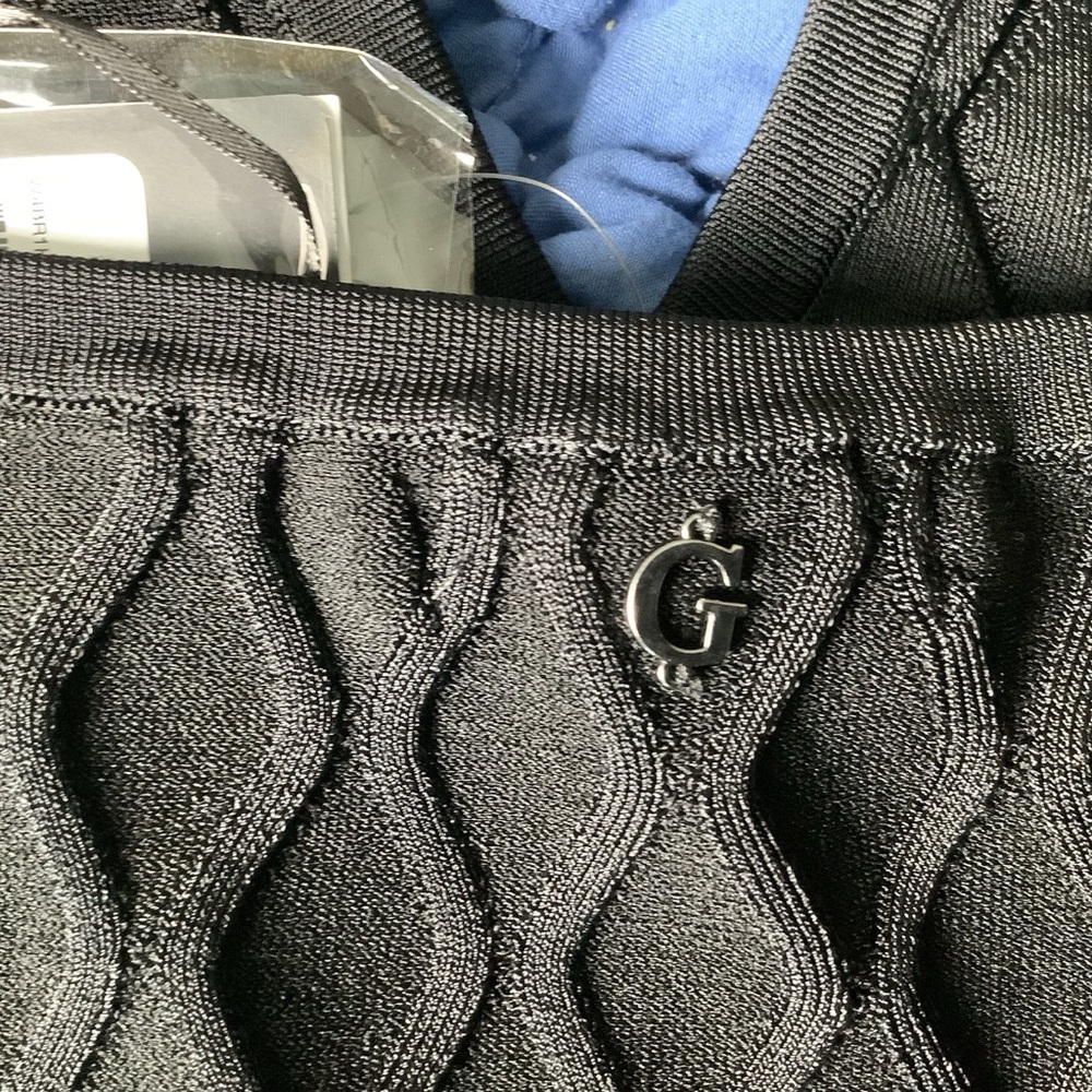 NWT GUESS Textured Halter Top Black Women’s size XS - Picture 5 of 10